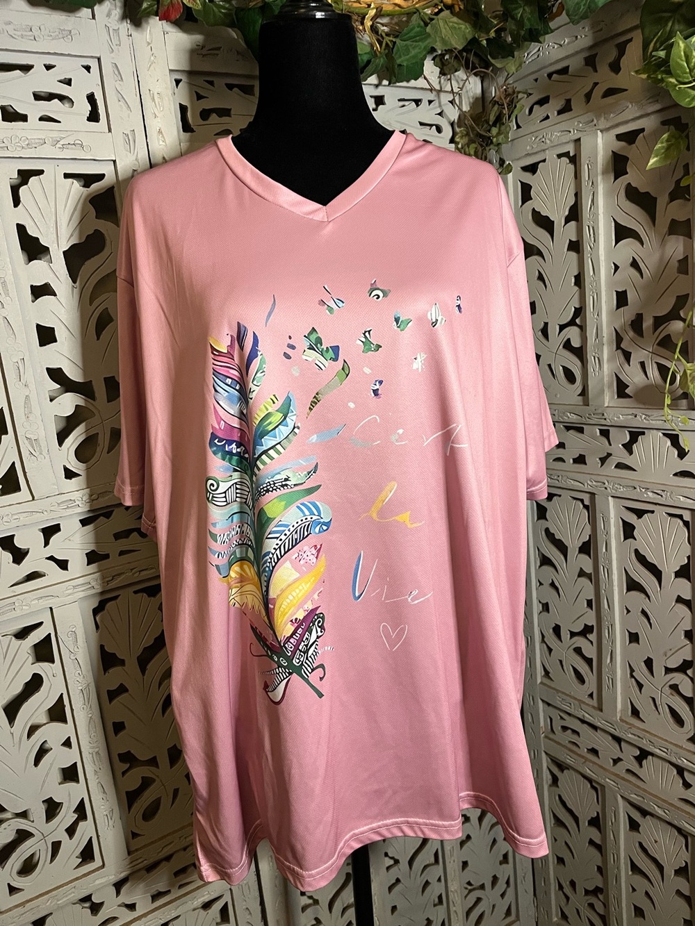 INTERNATIONAL GRAPHIC PINK & DECO MULTICOLOR PRINT SHORT SLEEVE PLUS SIZE TOP